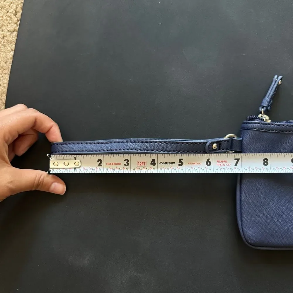 EUC Nine West Blue Wristlet Coin Purse